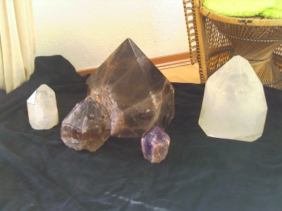 vlnr: Bergkristall 2,5Kg, Citrin 4,5 Kg, Rauchquarz 41 Kg, Amethyst 1Kg, Bergkristall 19 Kg